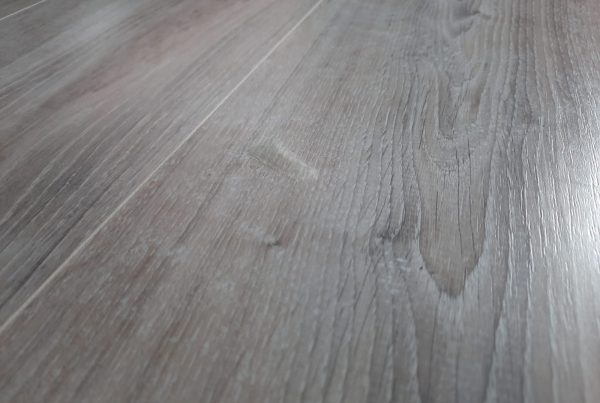 Agnes van Aarle - Reparatie parket vloer (na)