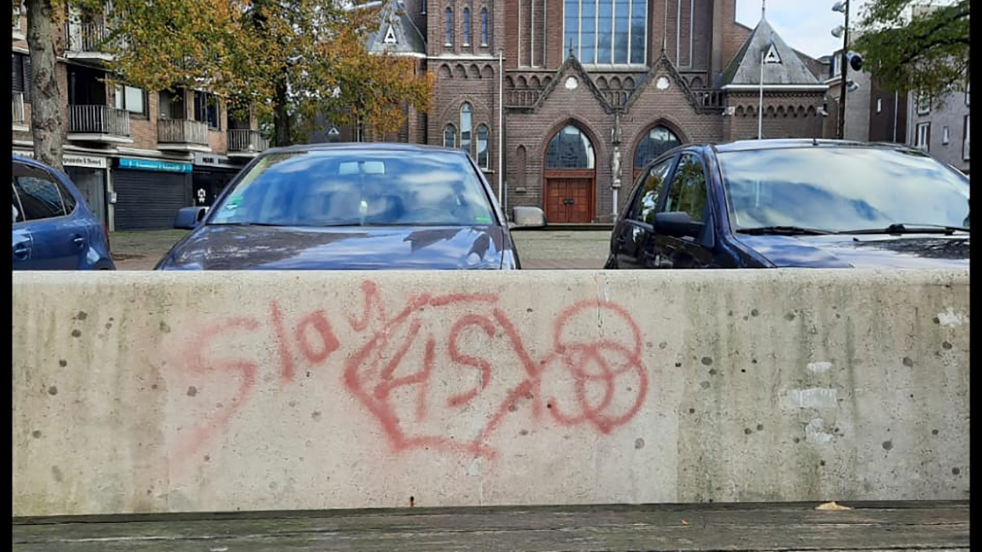 Graffiti verwijderen - Restauratie - voor